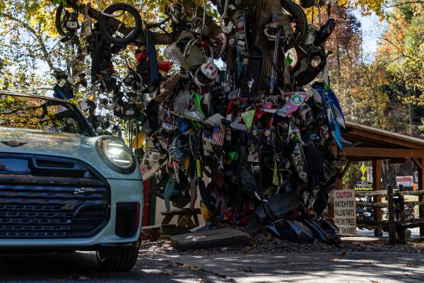 Manejo divertido sin filtros: el MINI JCW conquista la legendaria “Tail of the Dragon”